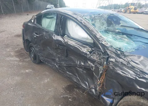 2019 Mazda Mazda3 Preferred Package z USA, uszkodzony, nr VIN 3MZBPADL1KM113872